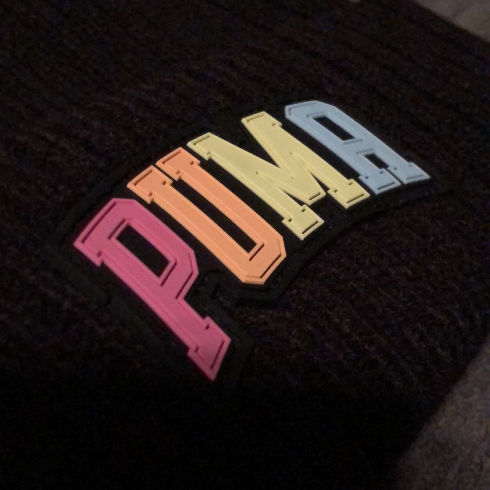 Puma black knit beanie winter hat - Picture 2 of 3